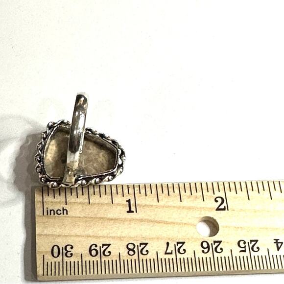Agitated coral gemstone ring stamped 925 silver plated, handmade size 8.5. - Picture 4 of 4